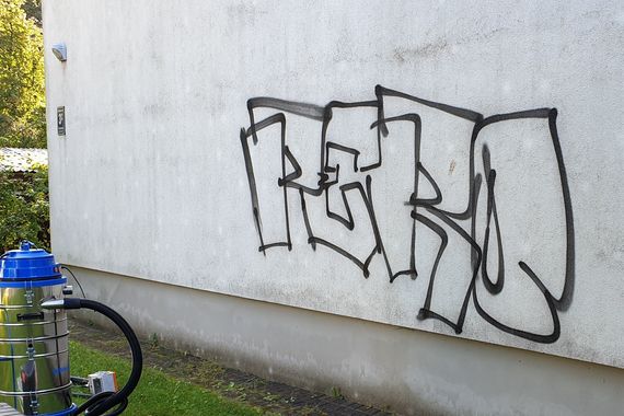 Удаление граффити штукатурка