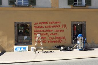Limpieza de graffitis en yeso con equipo de systeco Limpiar graffitis en yeso