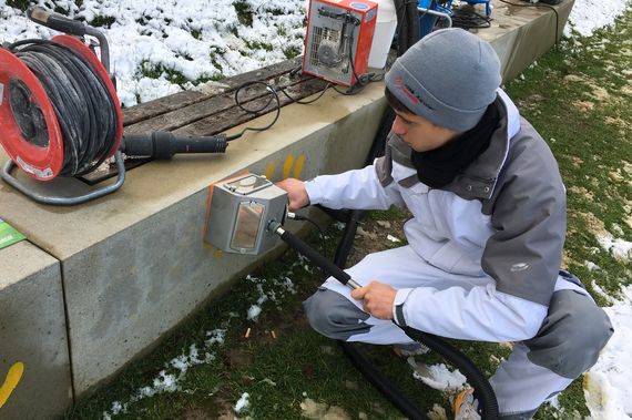 Nettoyage d'un élément en béton