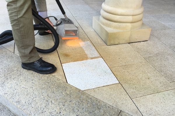 Granite slabs cleaning