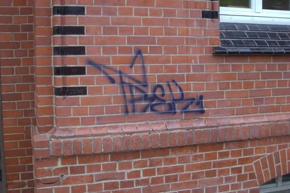 Élimination de graffitis sur des briques de clinker