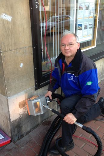 cleaning sandstone facade