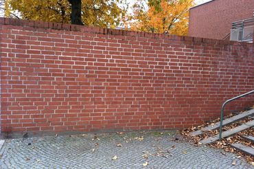 graffiti removal on brick with graffiti remover