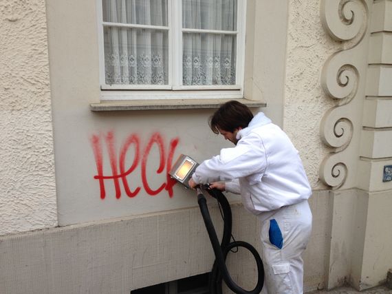Eliminar graffitis sobre capa de pintura