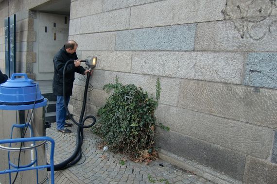 Limpieza de graffitis en piedra natural