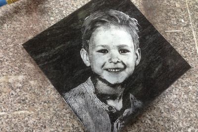 granite photo engraving with vacuum blasting process from systeco