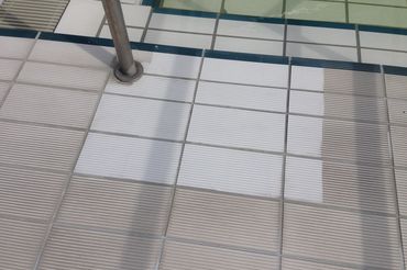 cleaning non slip tiles with Tornado ACS